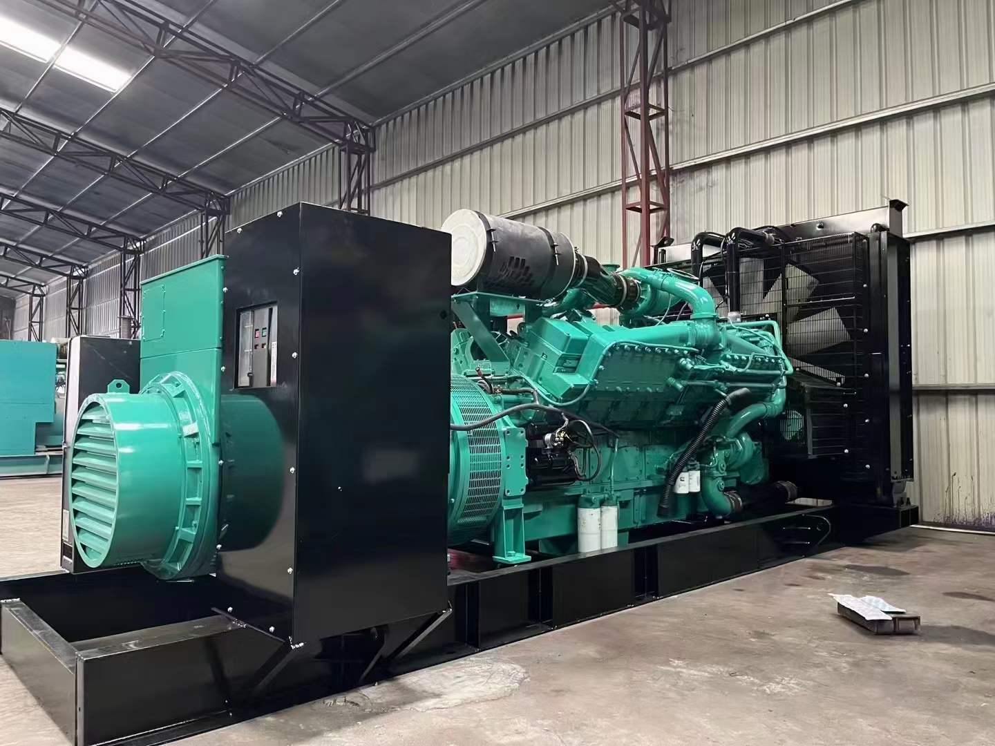 新吴如何降低 800kW 柴油发电机输出电流的波动？